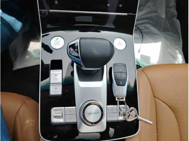 Car image 22