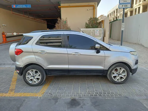 Car image 8