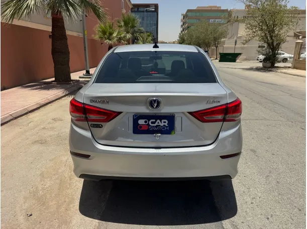 Car image 6