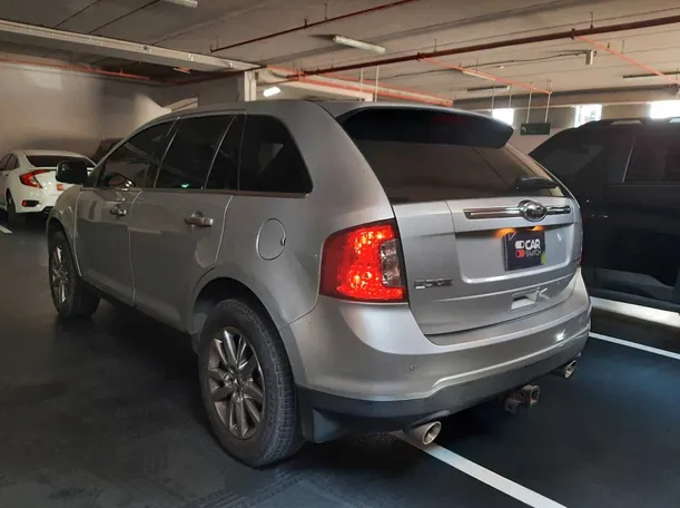 Car image 7