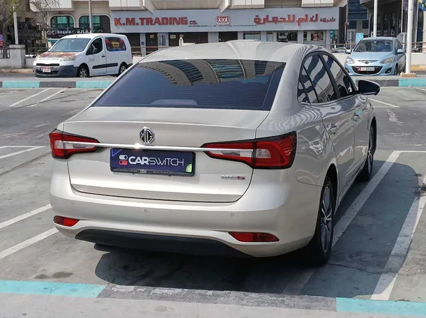 Car image 5