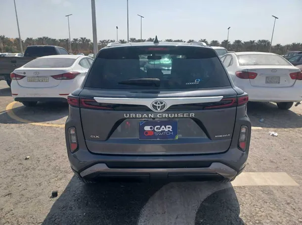 Car image 6