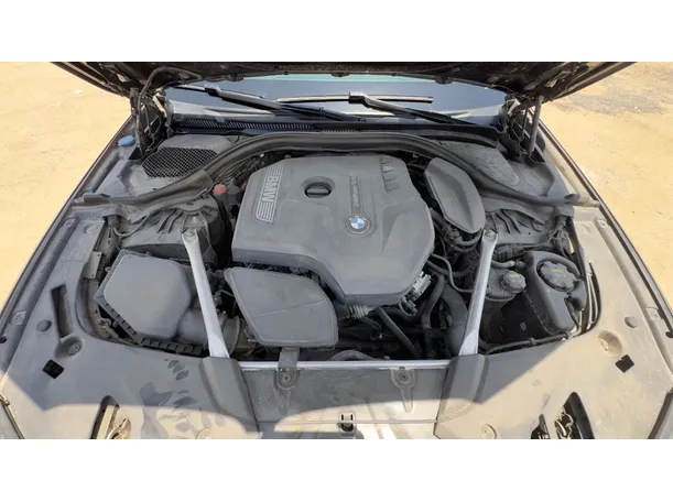 Car image 26