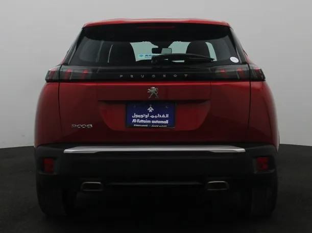 Car image 12