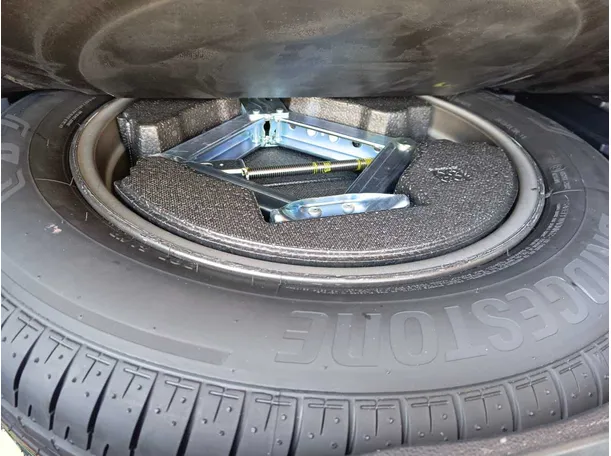 Car image 33