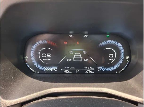 Car image 18