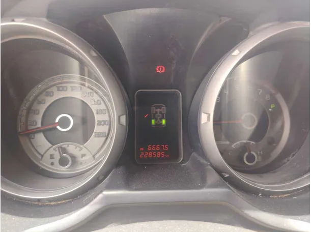 Car image 24
