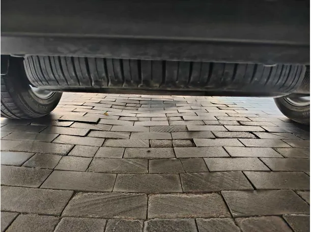 Car image 46