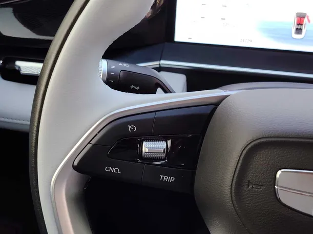 Car image 27