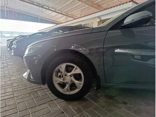 Car image 7