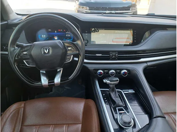 Car image 16