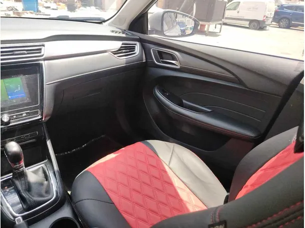 Car image 29