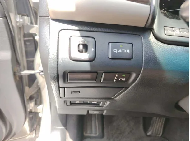 Car image 38