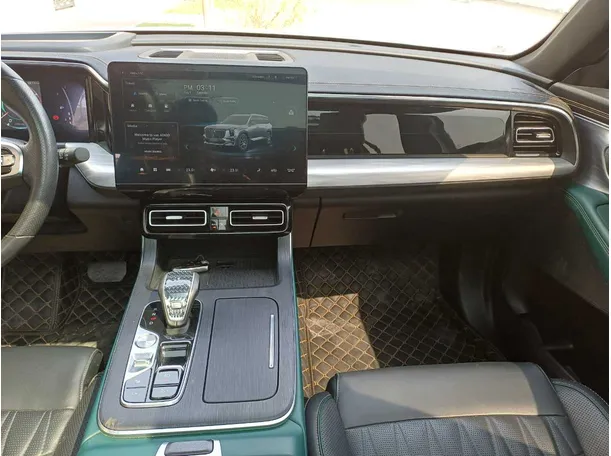 Car image 16