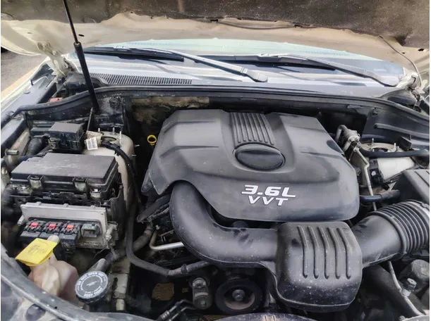 Car image 30