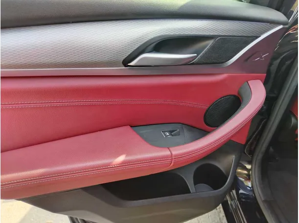Car image 37