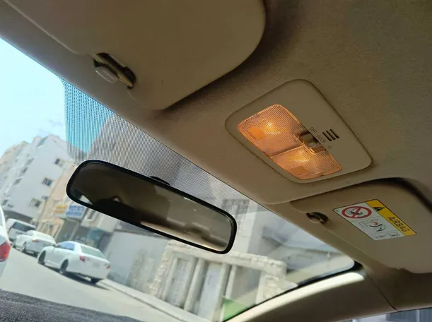 Car image 28