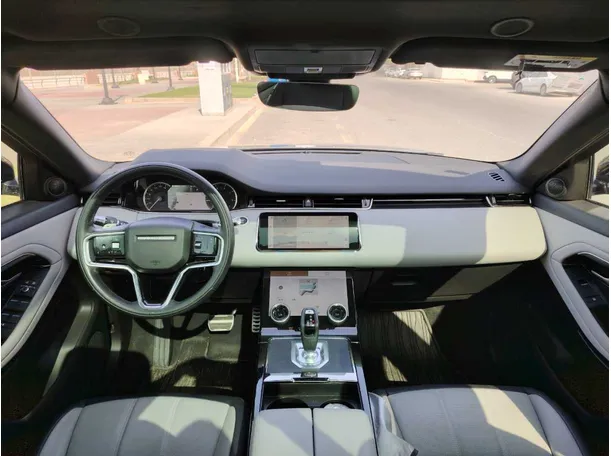 Car image 18