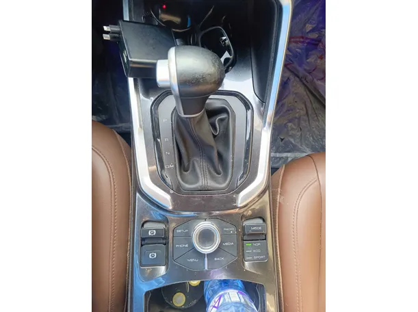 Car image 23