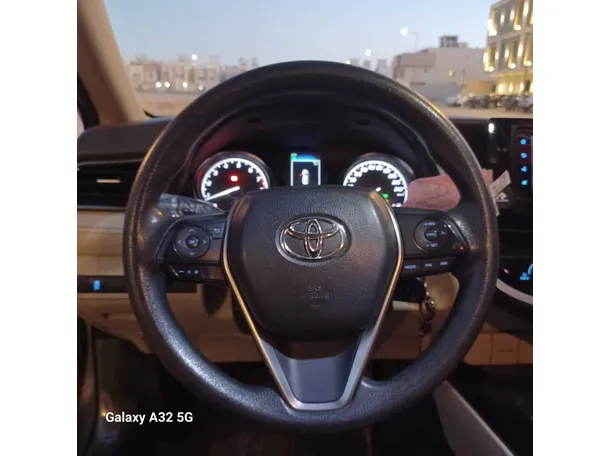 Car image 23