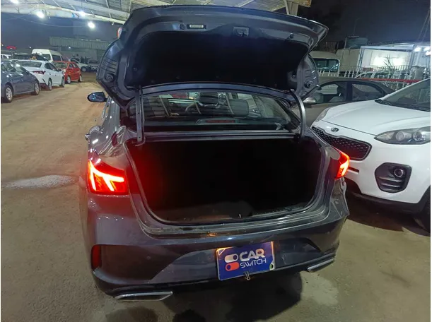 Car image 26
