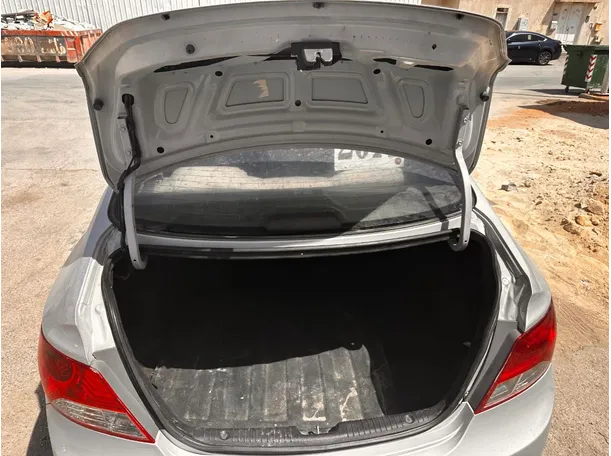 Car image 21