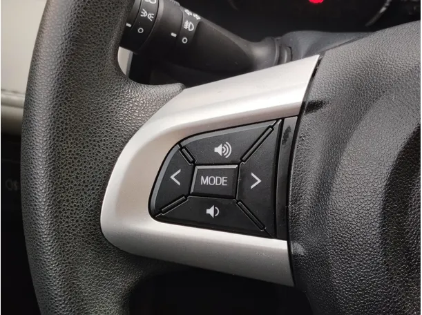 Car image 29