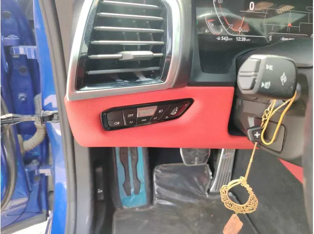 Car image 43