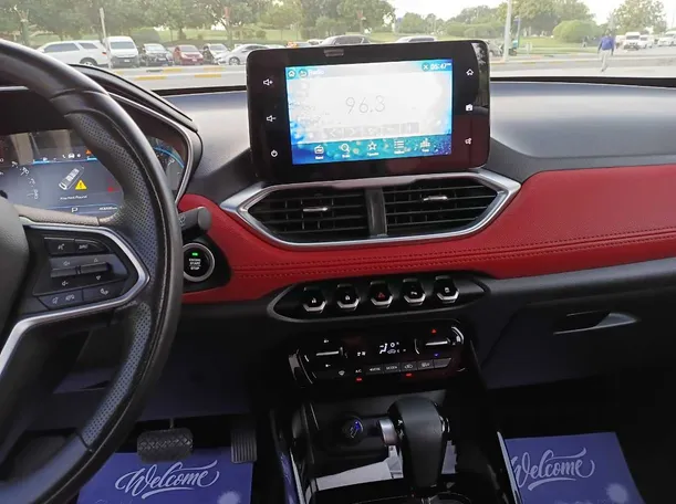 Car image 16