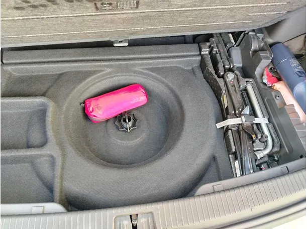 Car image 44