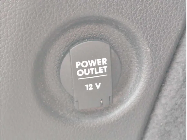 Car image 30