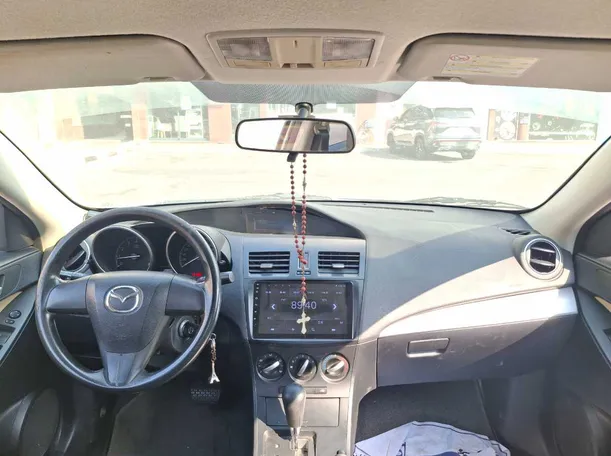Car image 17
