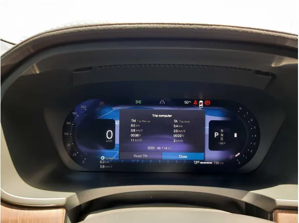 Car image 18