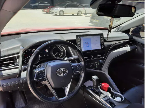 Car image 11