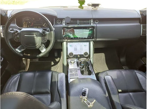 Car image 16