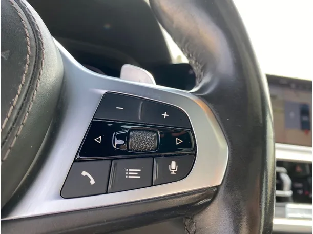 Car image 29