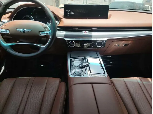 Car image 25