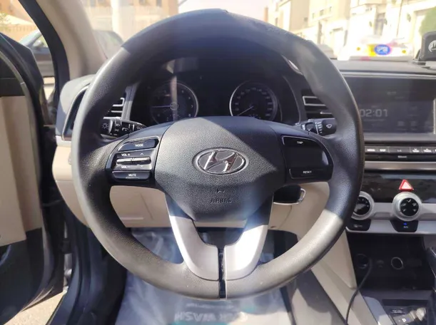 Car image 23