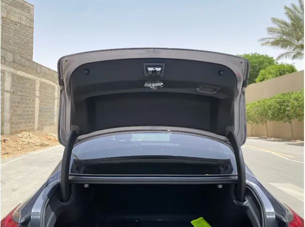 Car image 23