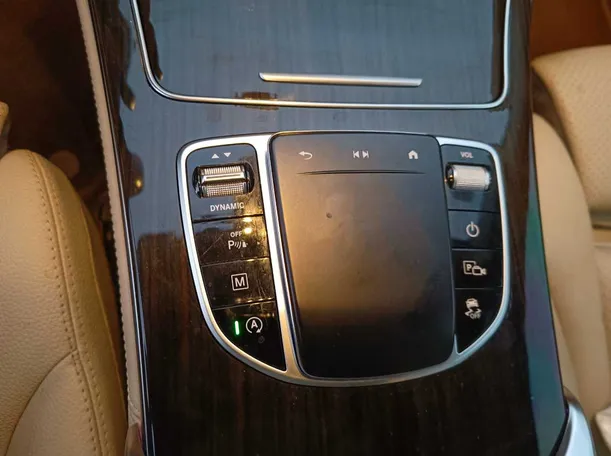 Car image 23
