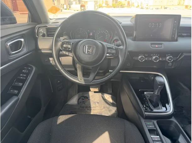Car image 18