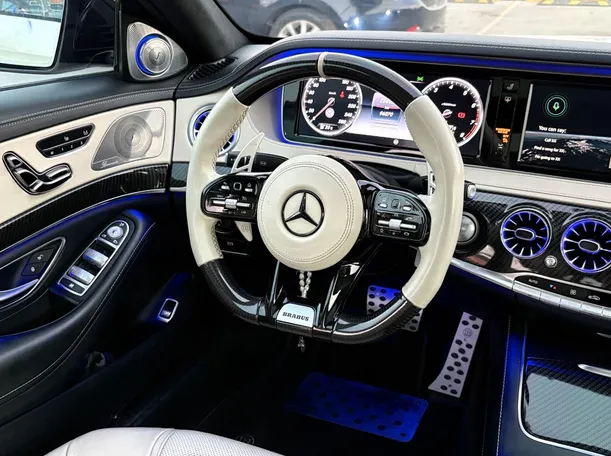Car image 21