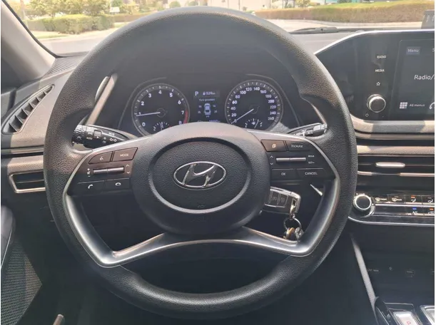 Car image 15