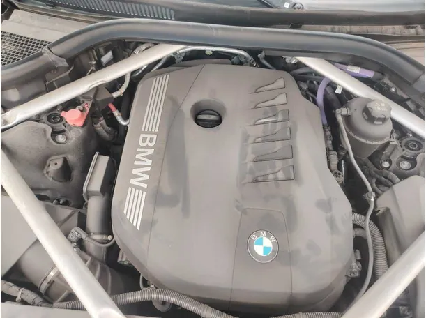 Car image 32