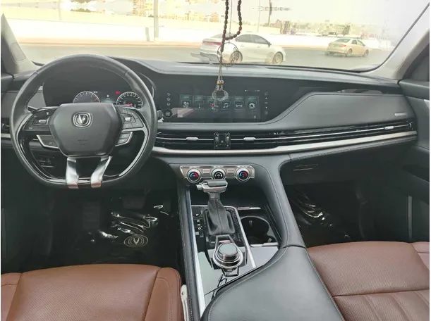 Car image 20