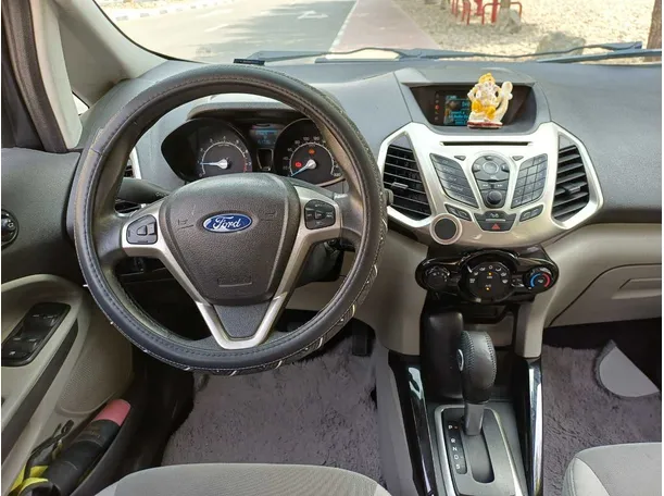 Car image 15