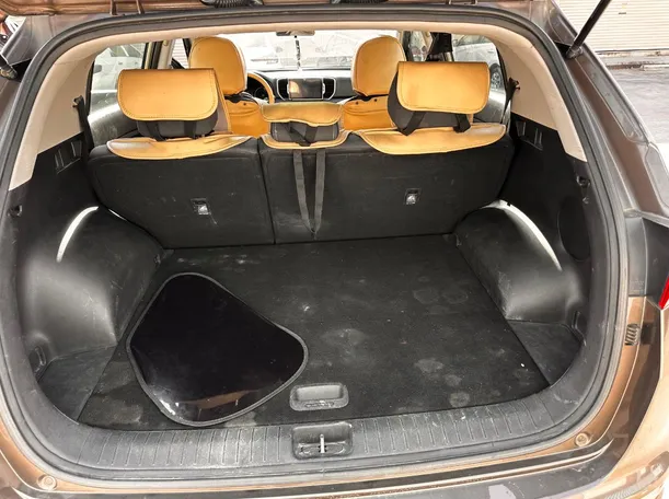 Car image 21