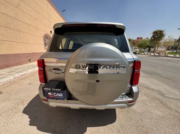Car image 6