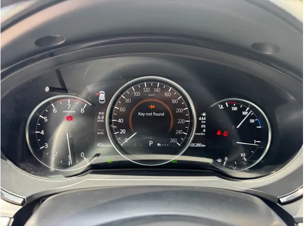 Car image 16