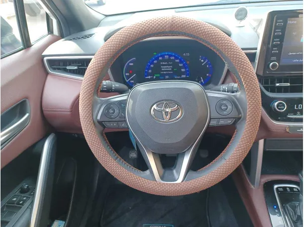 Car image 16